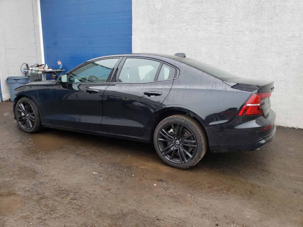 VOLVO S60 ULTIMA 2024 black  hybrid engine 7JRH60FJ5RG312094 photo #3