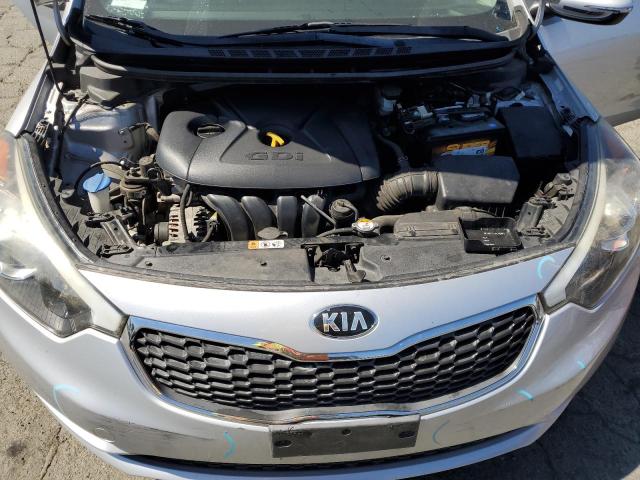 VIN KNAFK5A8XG5598548 2016 KIA Forte, LX no.11