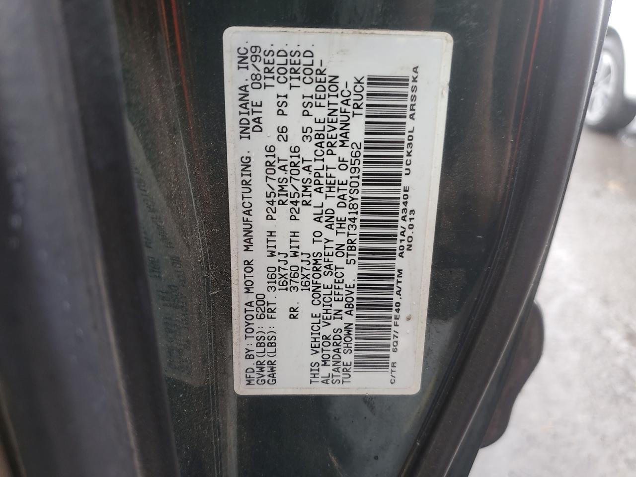 Lot #2976809769 2000 TOYOTA TUNDRA ACC