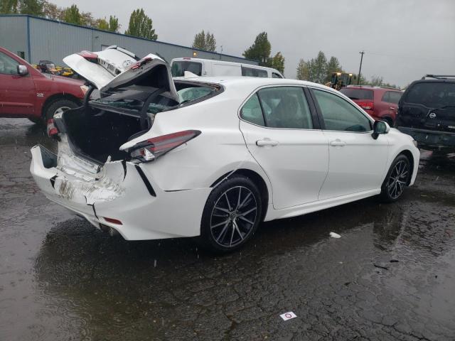 VIN 4T1G11AK0MU520517 2021 Toyota Camry, SE no.3