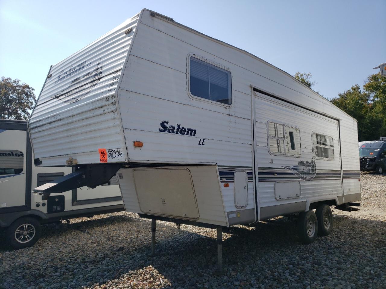 Lot #2955351521 2004 SALM 5TH WHEEL