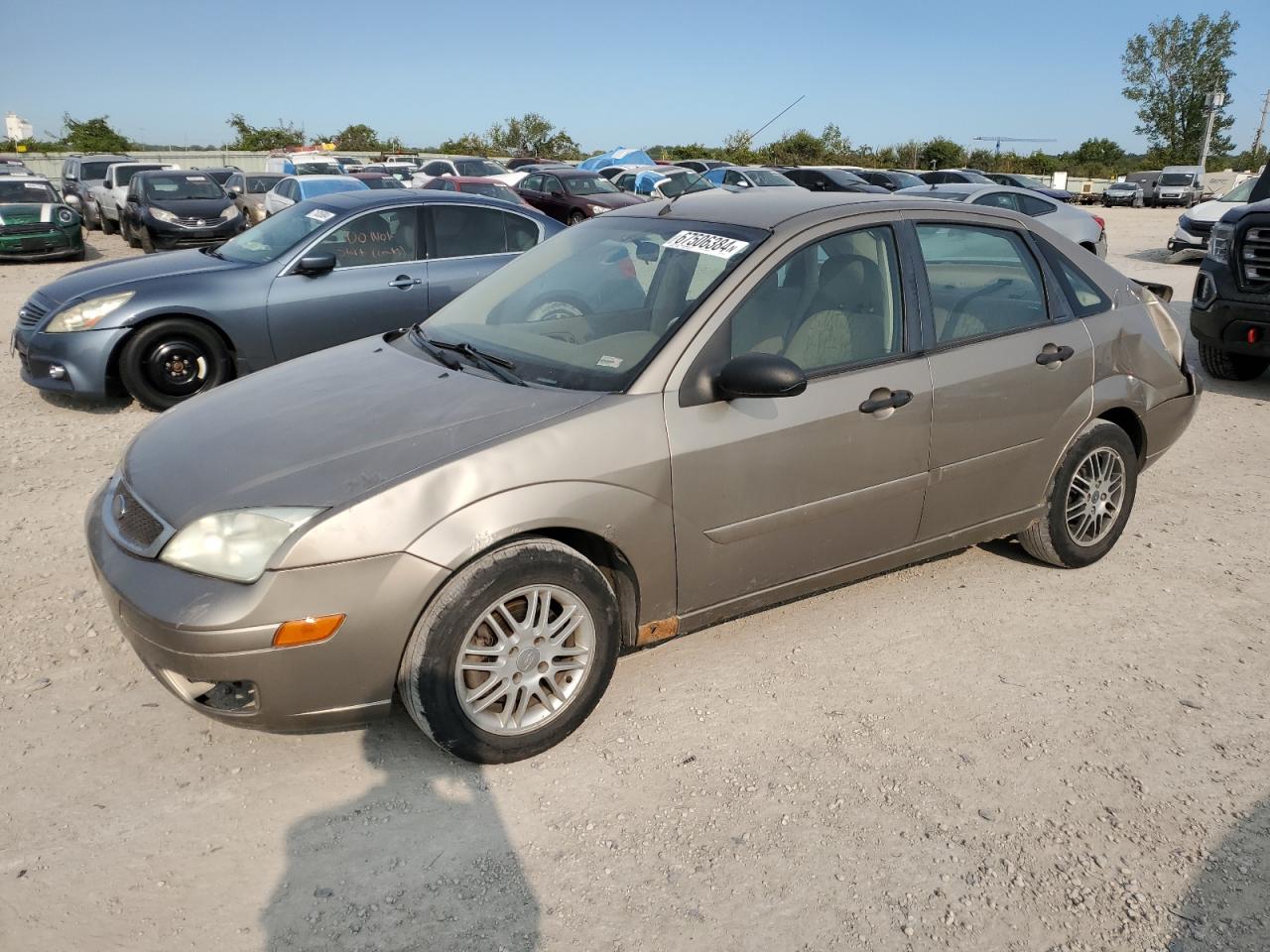 Lot #2821772439 2005 FORD FOCUS ZX4