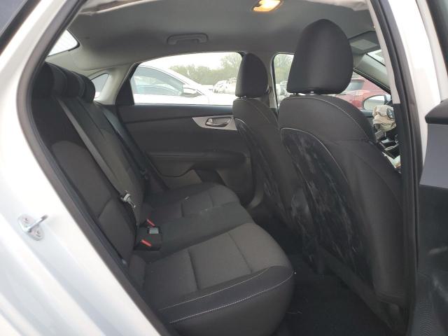 3KPF24AD1RE825904 2024 KIA FORTE