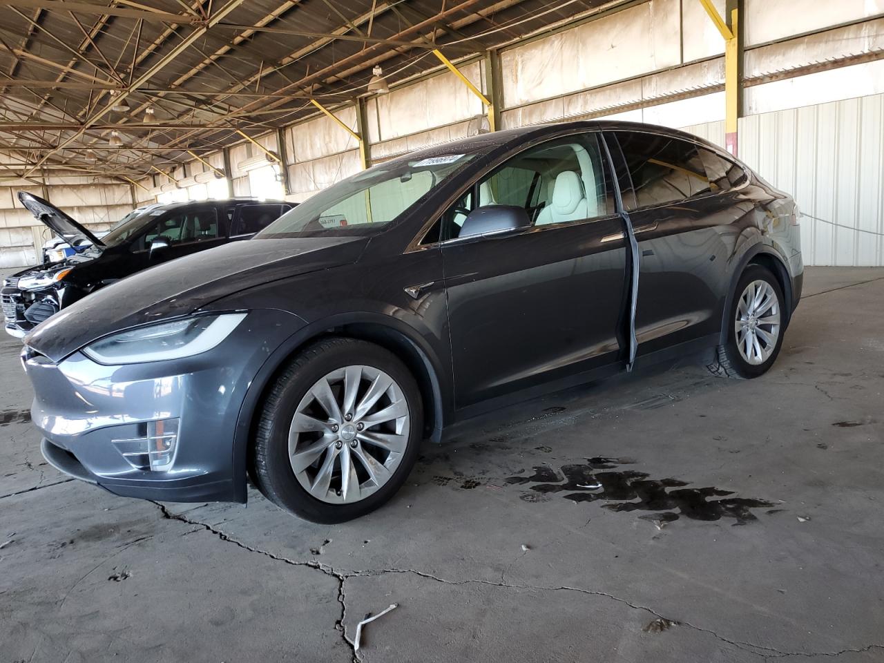 Tesla Model X 2018 