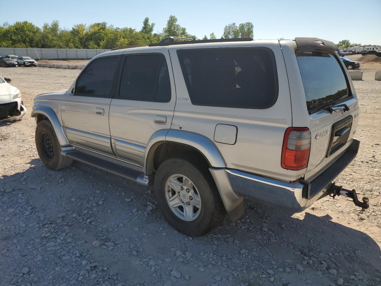 Lot #2853034347 2000 TOYOTA 4RUNNER LI