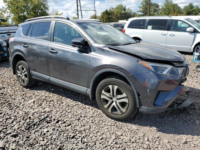 VIN JTMBFREV8HJ135555 2017 Toyota RAV4, LE no.4