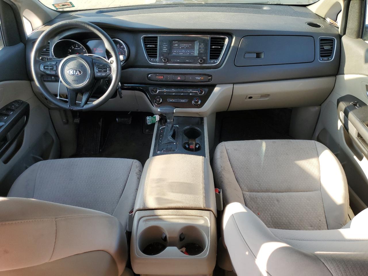 KIA SEDONA LX -