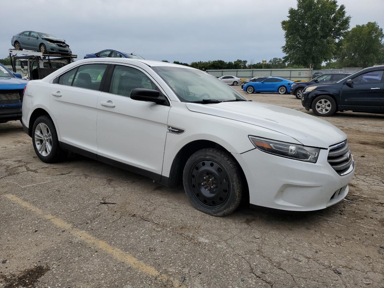 Lot #2879103043 2016 FORD TAURUS SE