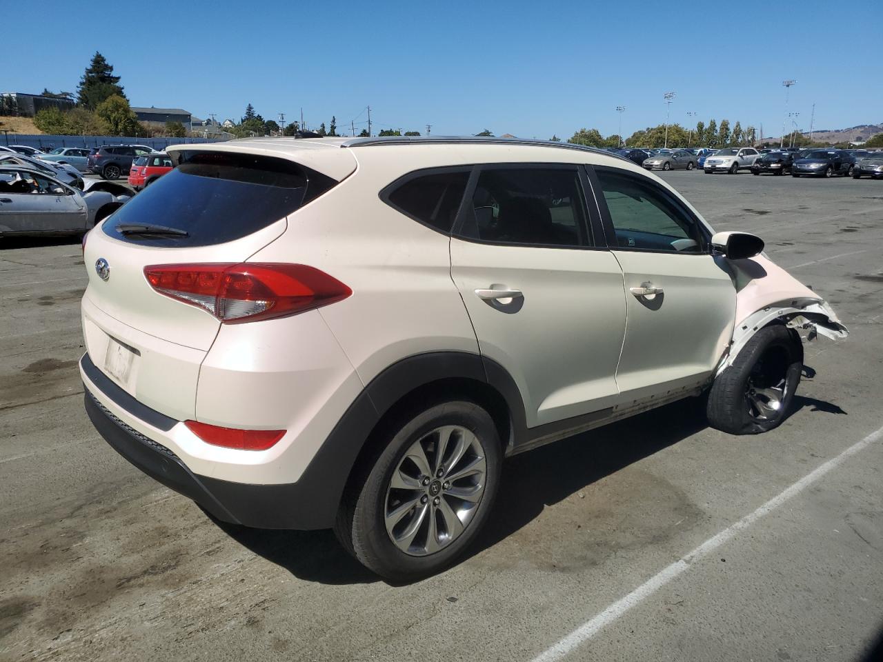 Lot #2988719649 2017 HYUNDAI TUCSON LIM