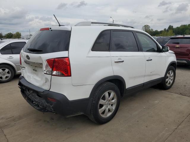 VIN 5XYKT3A69DG346830 2013 KIA Sorento, LX no.3