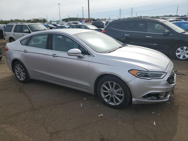 VIN 3FA6P0HD3HR415652 2017 Ford Fusion, SE no.4