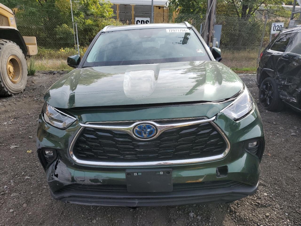 Lot #2925652431 2023 TOYOTA HIGHLANDER