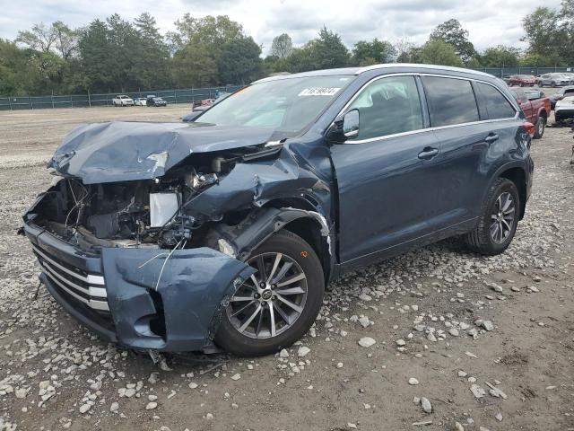 VIN 5TDJZRFH3JS496115 2018 Toyota Highlander, SE no.1