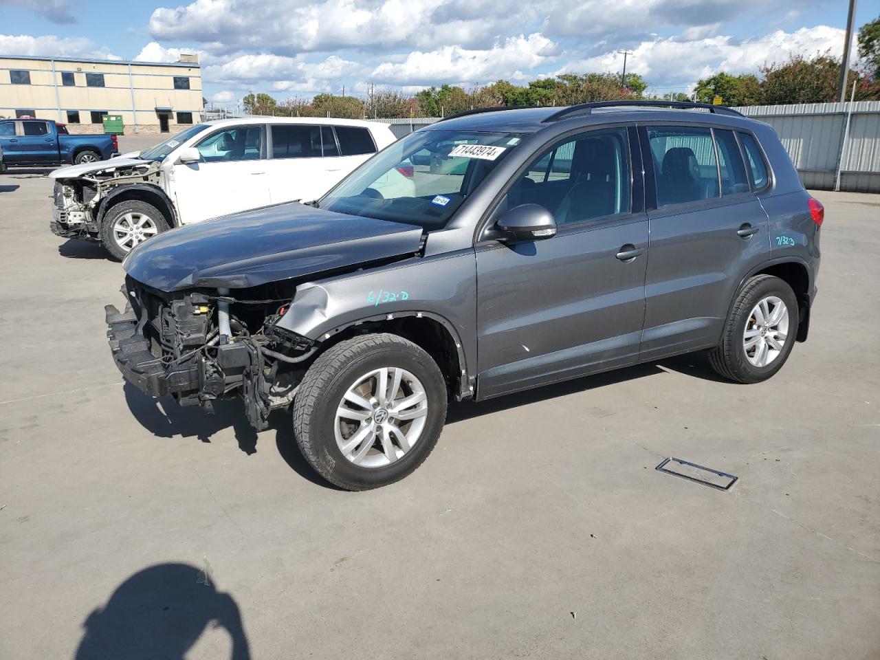 Volkswagen Tiguan 2017 S, Limited