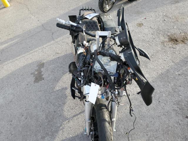 2011 HARLEY-DAVIDSON FLHX - 1HD1KB415BB616019