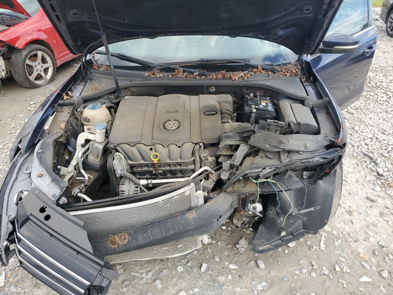 VOLKSWAGEN PASSAT SE