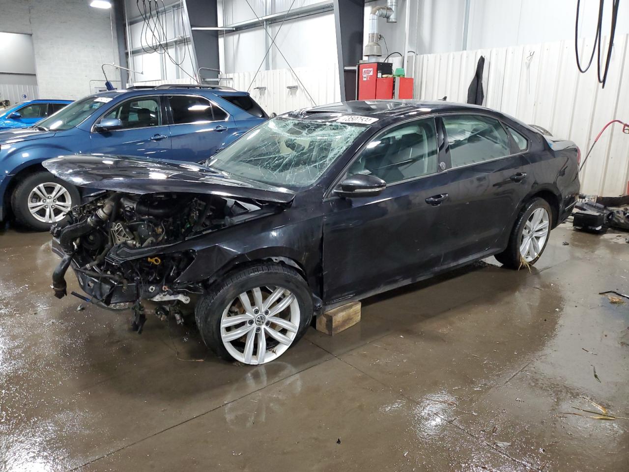 Lot #2905055193 2019 VOLKSWAGEN PASSAT WOL