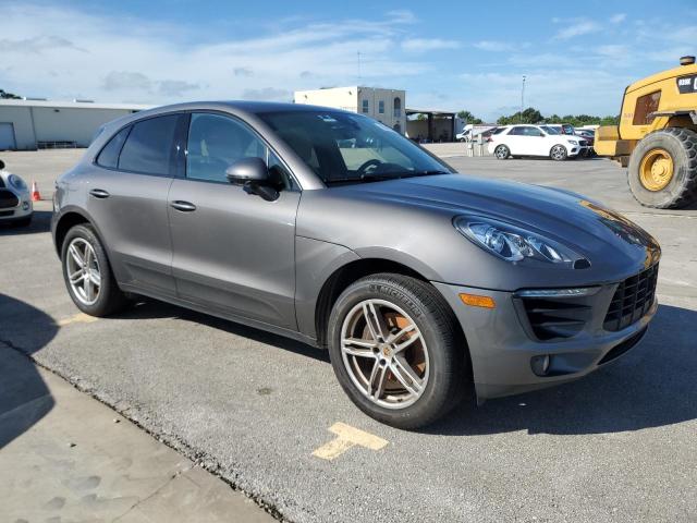 VIN WP1AA2A55HLB08176 2017 Porsche Macan no.4