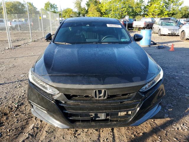 VIN 1HGCV2F30JA011380 2018 Honda Accord, Sport no.5