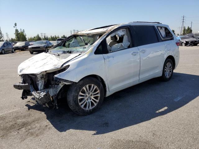 TOYOTA SIENNA XLE 2016 white  gas 5TDYK3DC2GS748274 photo #1