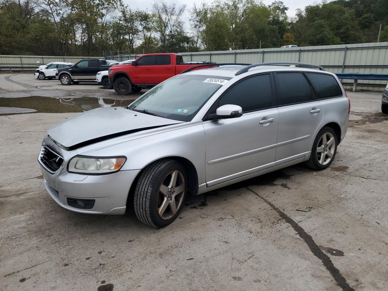 VOLVO V50 2.4I 2008 silver  gas YV1MW390682380525 photo #1