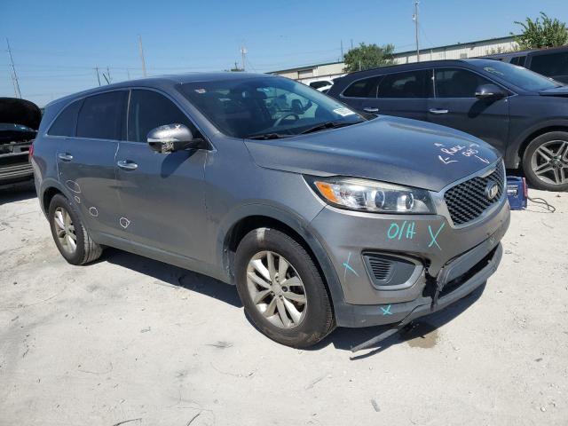 VIN 5XYPG4A37GG023533 2016 KIA Sorento, LX no.4