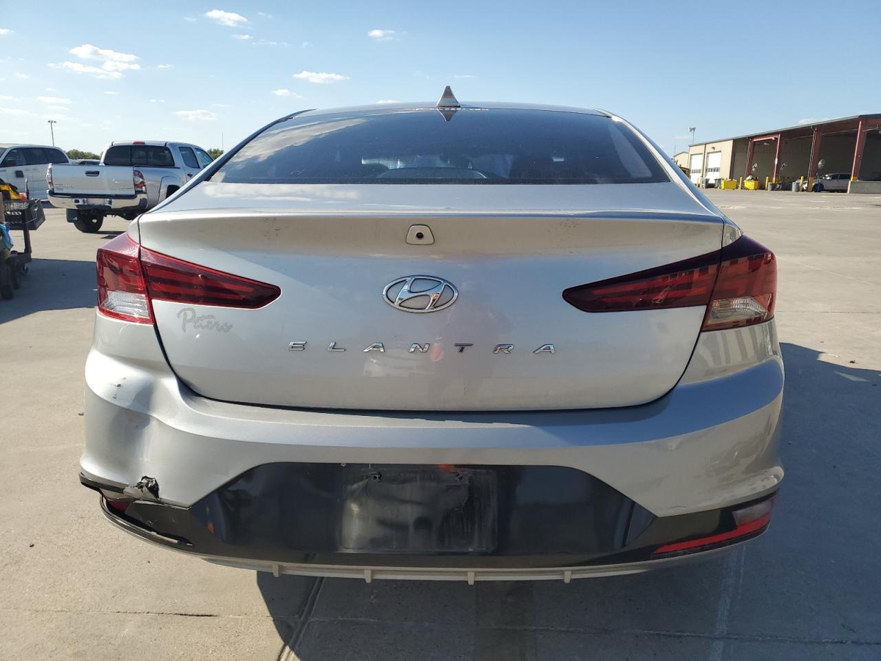 Lot #2955562561 2020 HYUNDAI ELANTRA SE