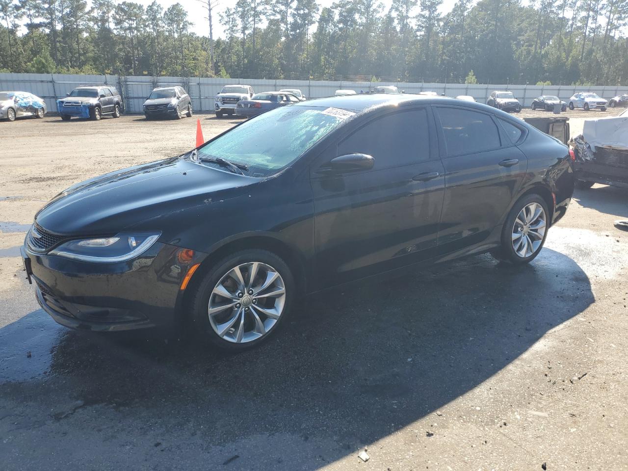 Lot #2823991109 2015 CHRYSLER 200 S