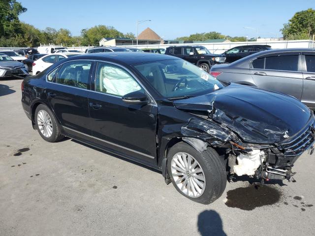 2016 VOLKSWAGEN PASSAT SE - 1VWBT7A32GC012657