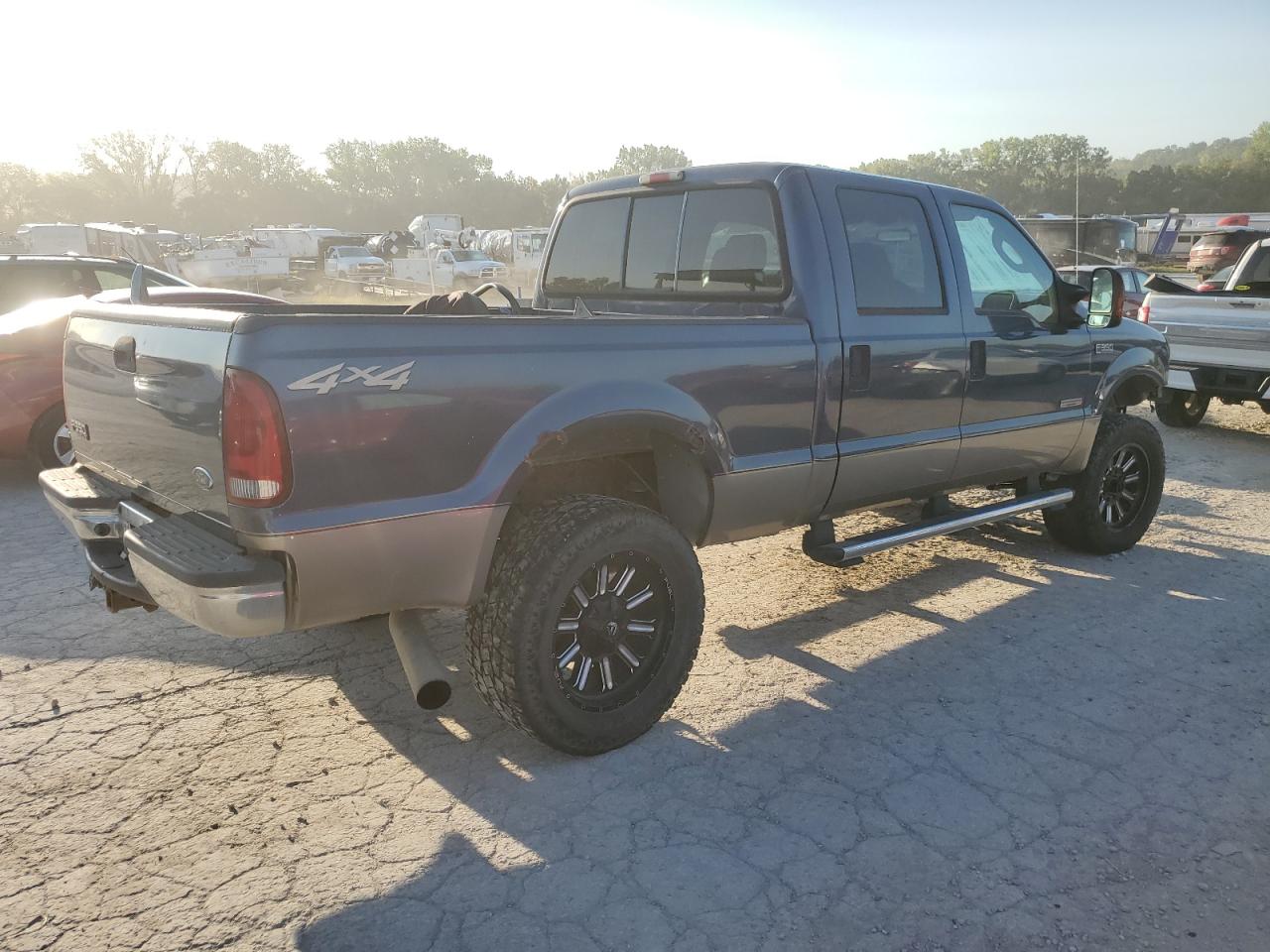 Lot #2926581926 2004 FORD F350 SRW S