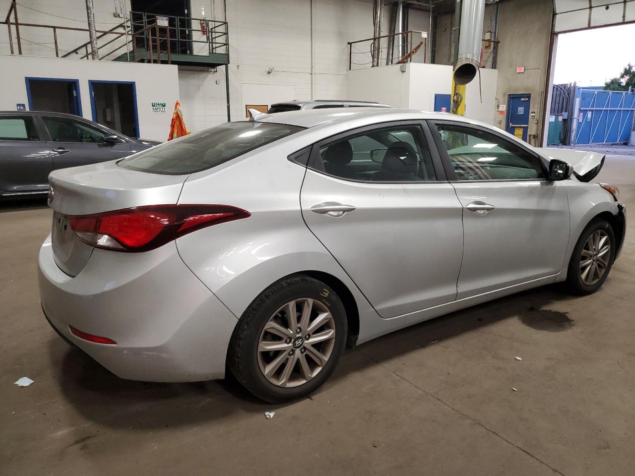 Lot #2928606774 2015 HYUNDAI ELANTRA SE