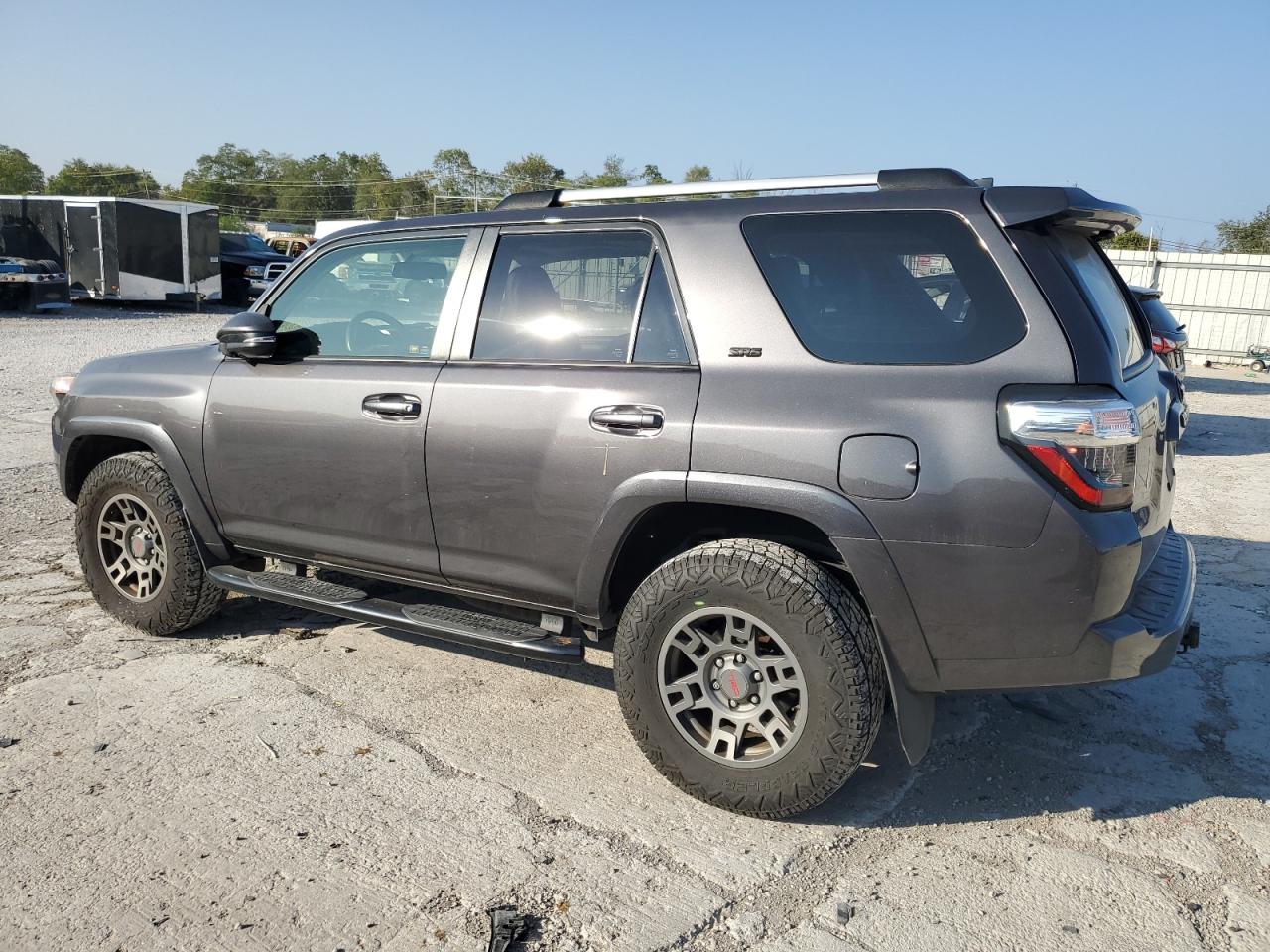 Lot #2912103604 2019 TOYOTA 4RUNNER SR