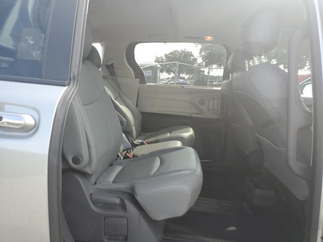 2021 TOYOTA SIENNA XLE - 5TDYRKEC9MS030284