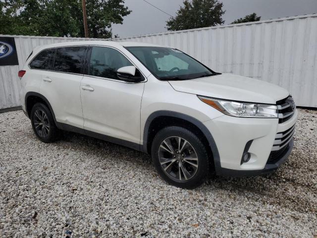 VIN 5TDZZRFH9KS349768 2019 Toyota Highlander, LE no.4