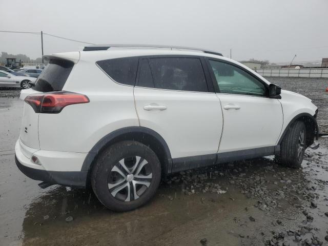 VIN 2T3BFREV7JW793228 2018 Toyota RAV4, LE no.3