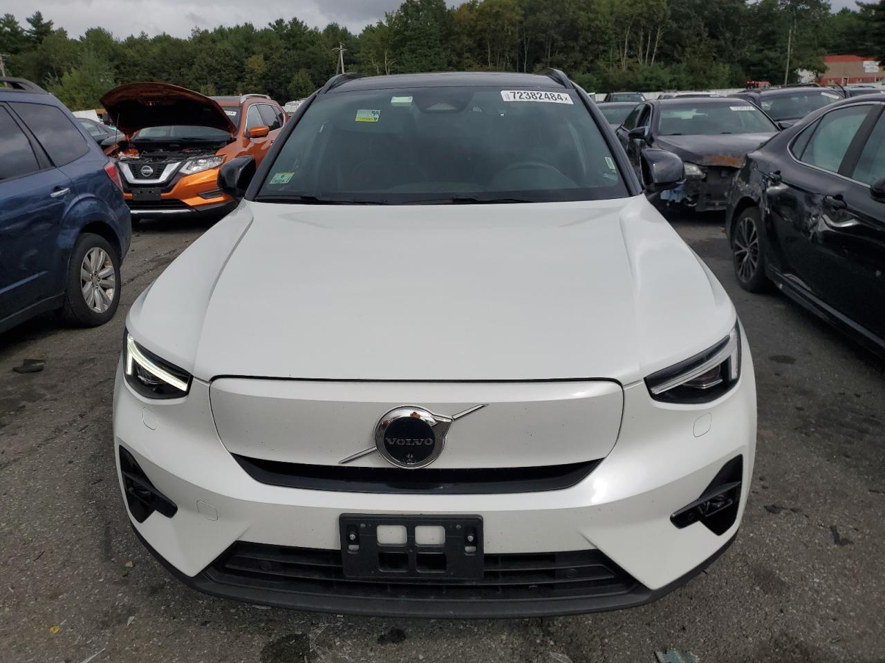 Lot #2972448455 2024 VOLVO XC40 RECHA