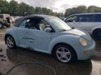 VOLKSWAGEN NEW BEETLE photo