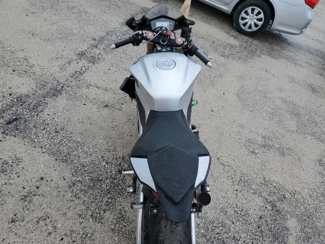 2019 APRILIA RSV4 ZD4KEU004KS001763