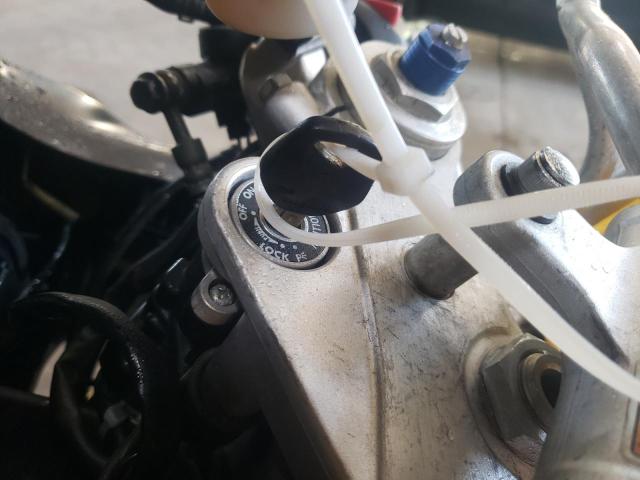 2000 SUZUKI TL1000 R - JS1VT52A5Y2101299