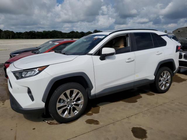 TOYOTA RAV4 XLE P 2019 white  gas 2T3C1RFVXKW006596 photo #1