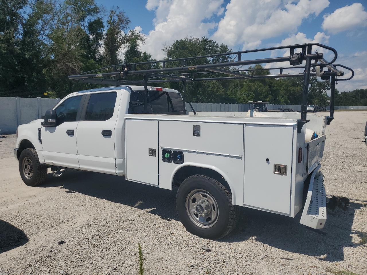 Lot #2843013159 2019 FORD F350 SUPER