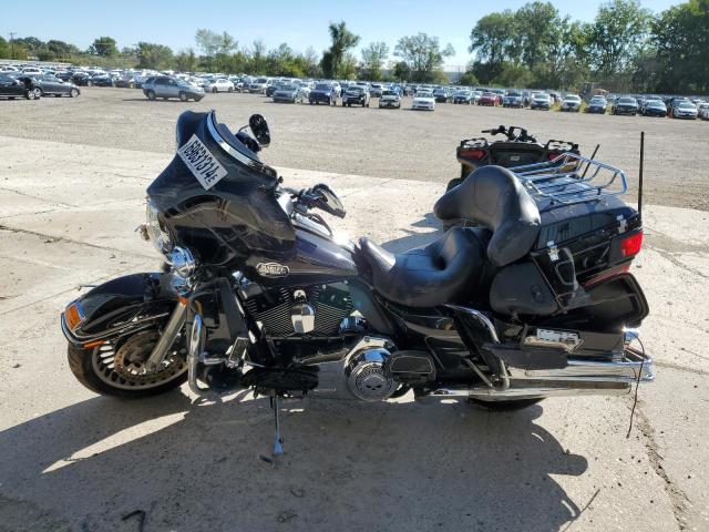 2010 HARLEY-DAVIDSON FLHTCU - 1HD1FC415AB643858