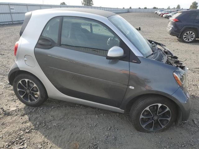 VIN WMEFJ5DA1GK064460 2016 Smart Fortwo no.4