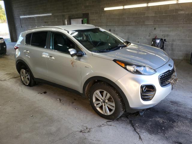 VIN KNDPMCAC7H7246902 2017 KIA Sportage, LX no.4