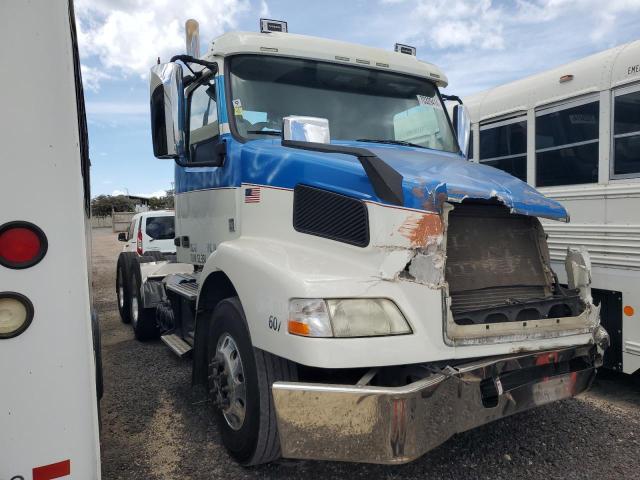 2018 VOLVO VN VNM #2889159040