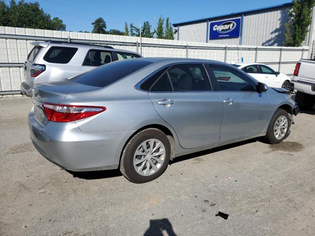 VIN 4T1BF1FK2HU285810 2017 Toyota Camry, LE no.3