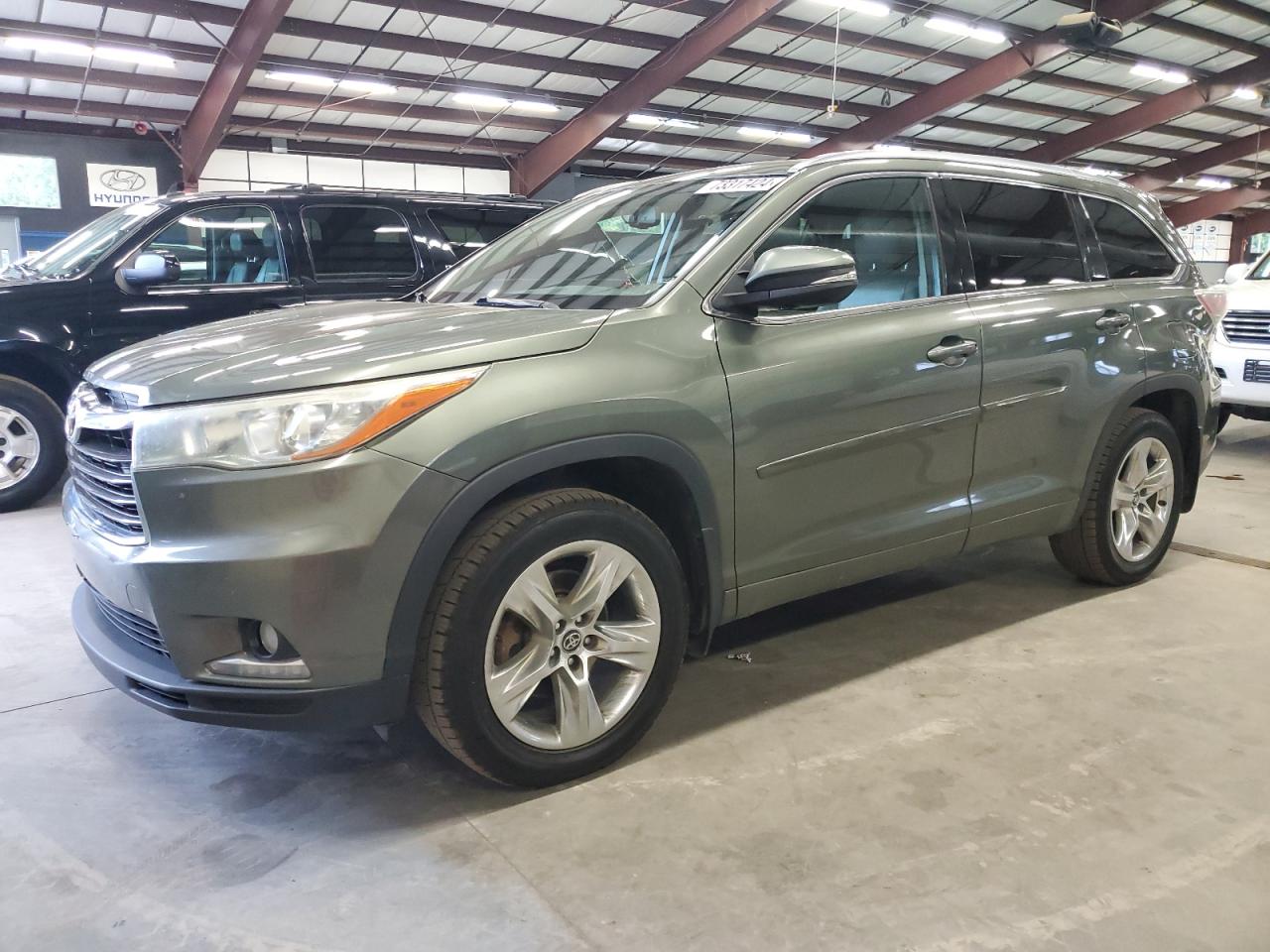 Lot #2857946246 2016 TOYOTA HIGHLANDER