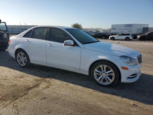 VIN WDDGF4HB3DG102857 2013 Mercedes-Benz C-Class, 250 no.4