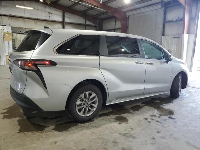 2024 TOYOTA SIENNA LE 5TDKRKEC6RS207368  70703654