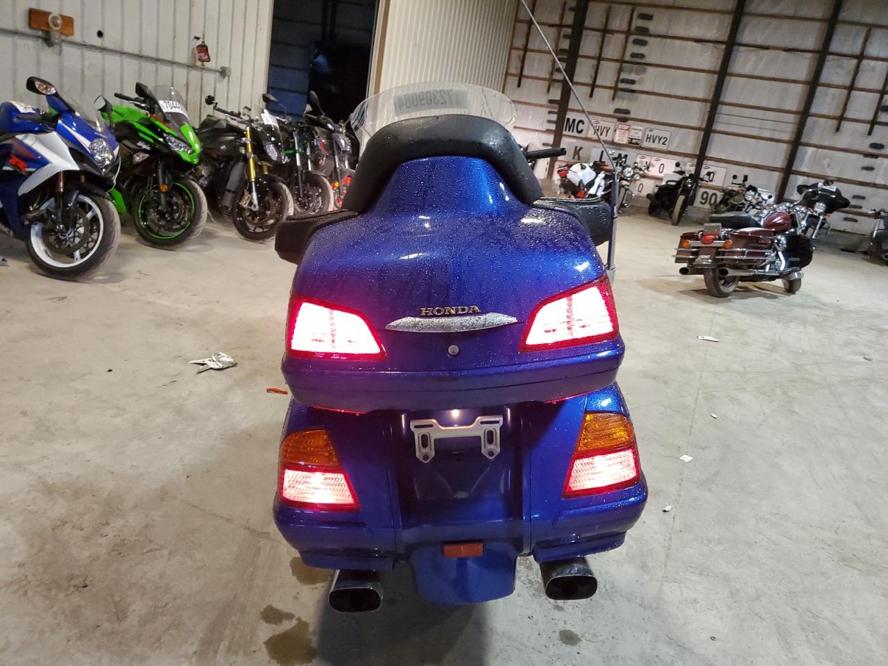 Lot #2853154392 2001 HONDA GL1800